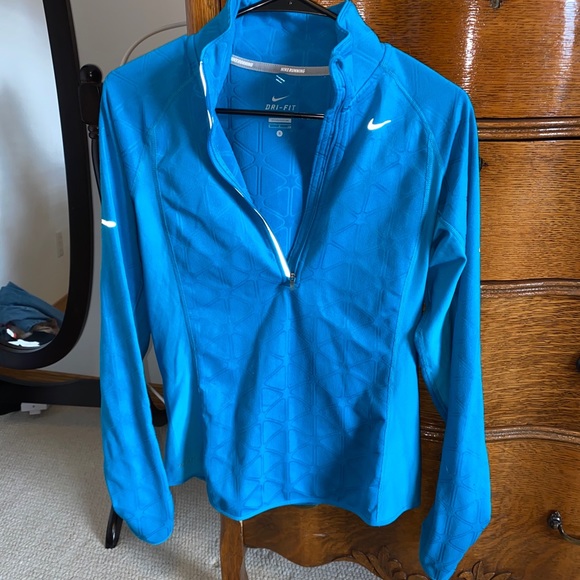 Nike Tops - Thermal Nike dri-fit quarter zip